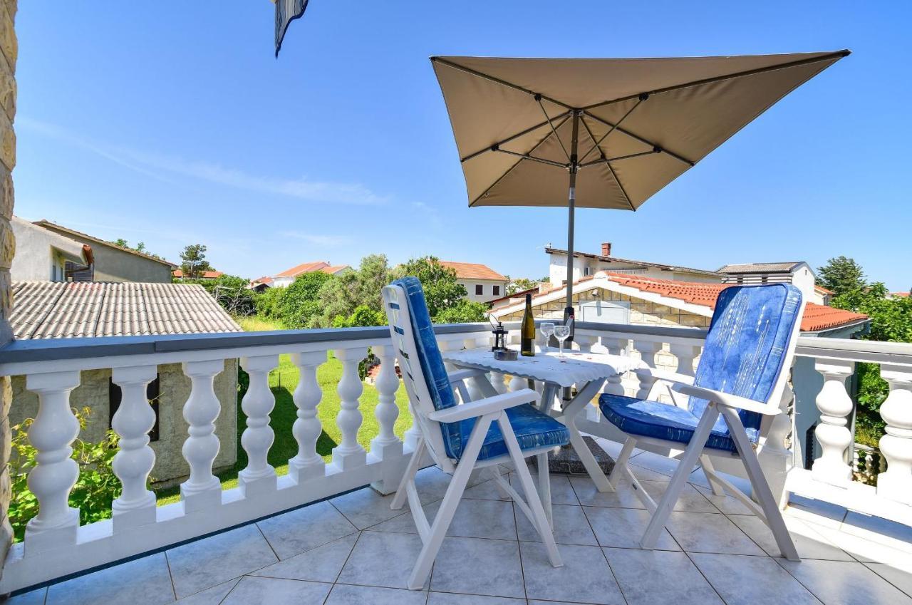 Apartments Rote Rosen Нин Екстериор снимка