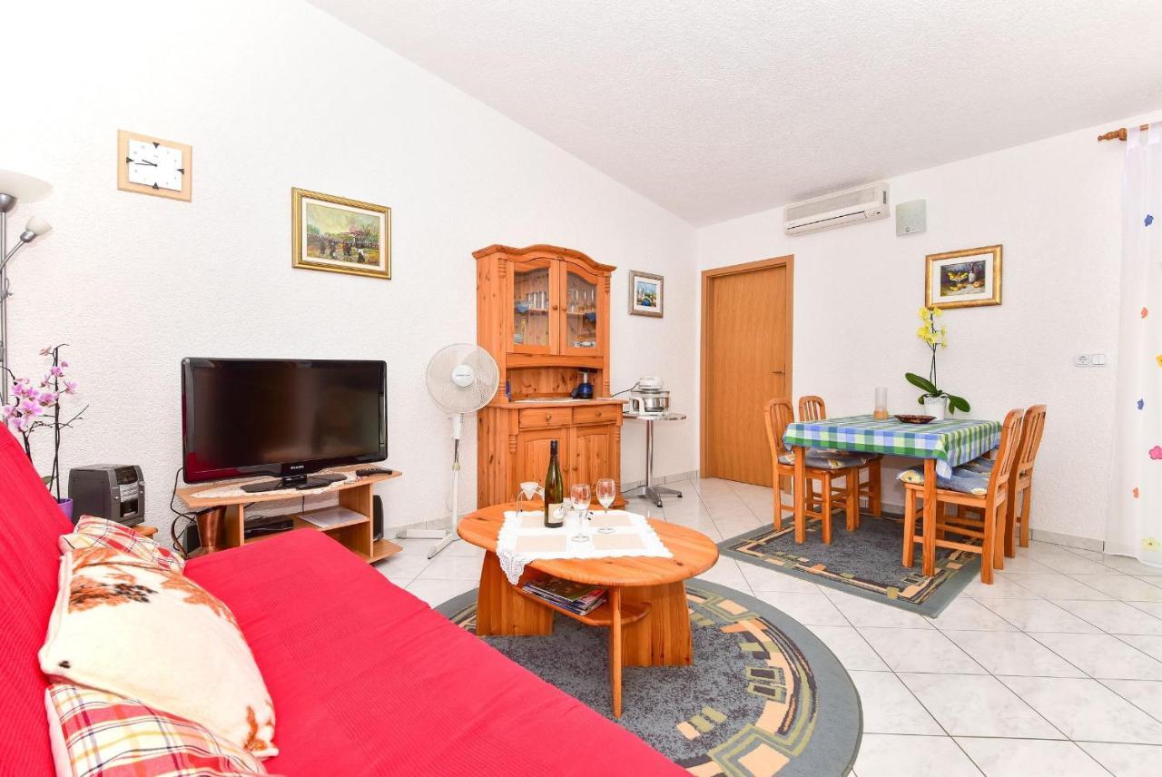 Apartments Rote Rosen Нин Екстериор снимка