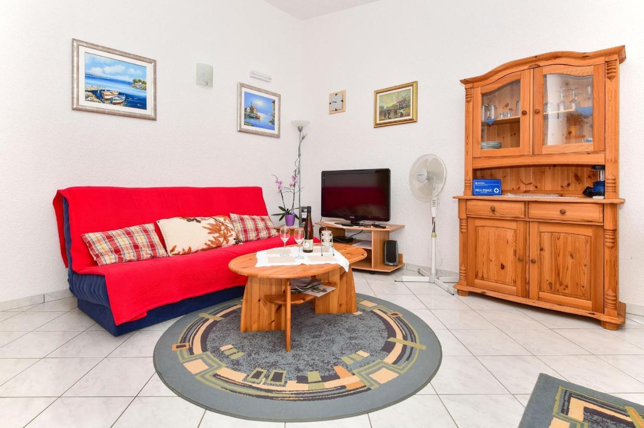 Apartments Rote Rosen Нин Екстериор снимка